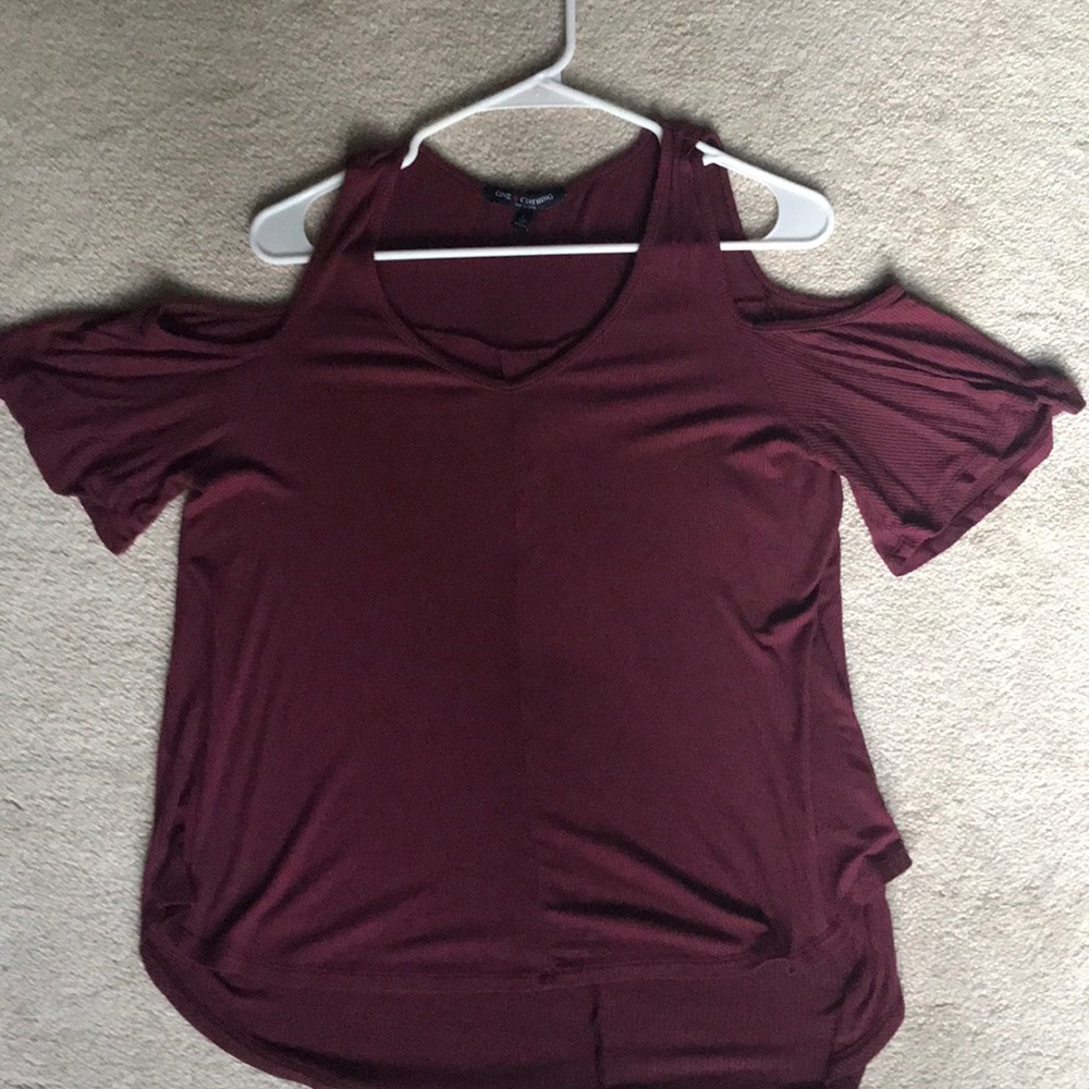 cut shoulder maroon shirt
